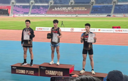  带伤出战  隆回二中学子李明志全国赛事斩获金银牌