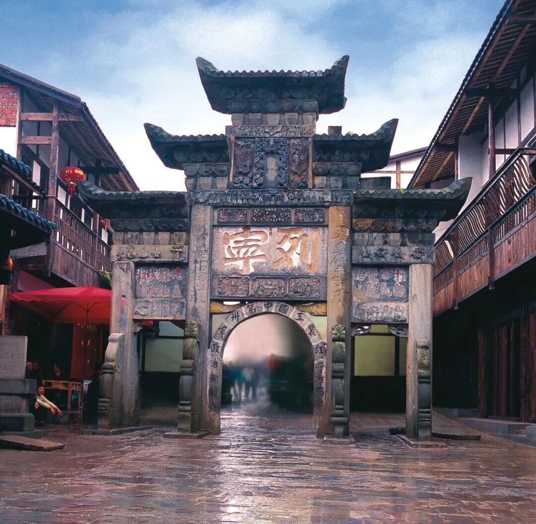 四川达州：来石桥镇，走一走“中国红色第一街”