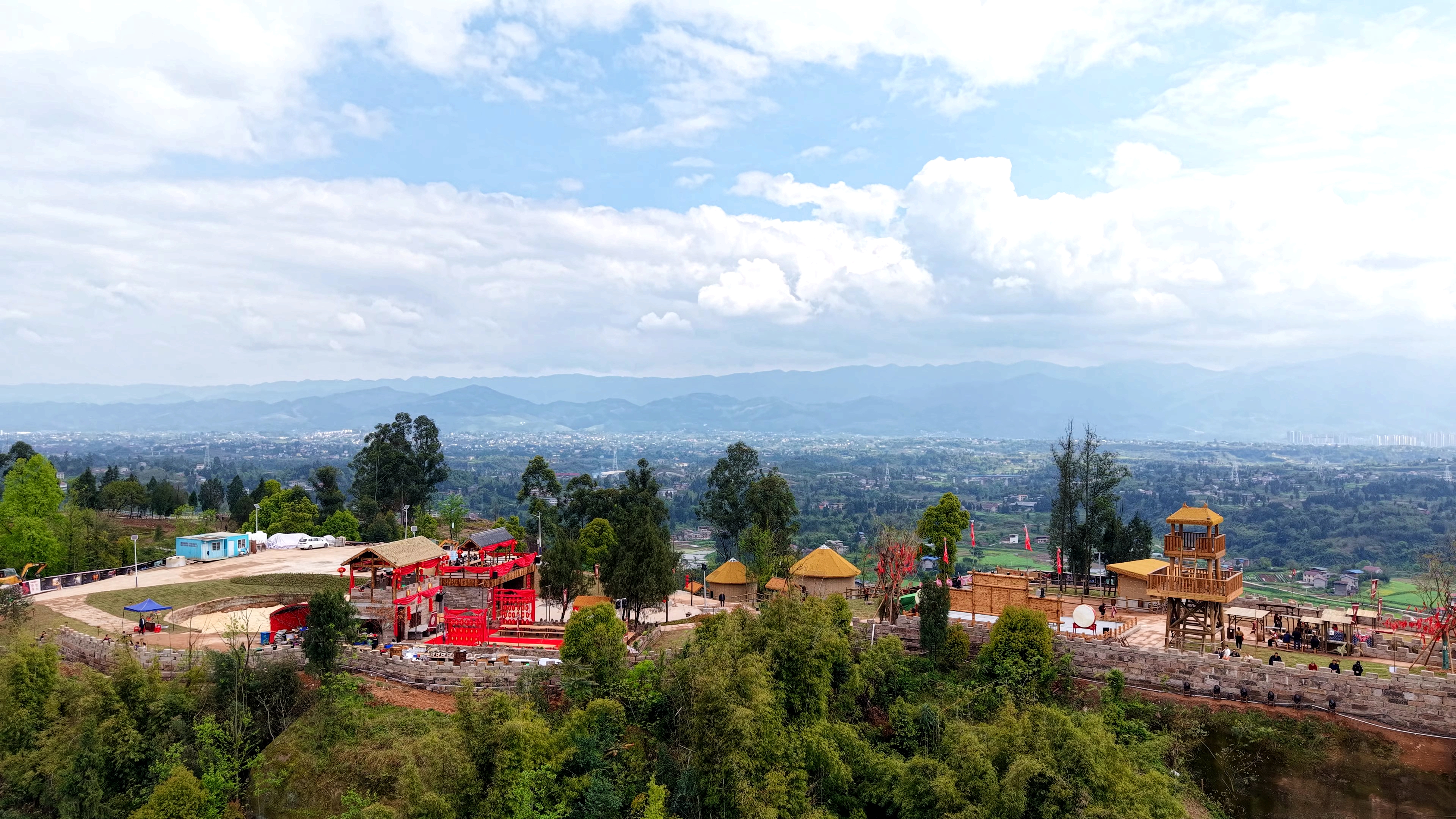 四川广安:田园古寨焕新颜 多元业态引客来(图1) 1.jpg