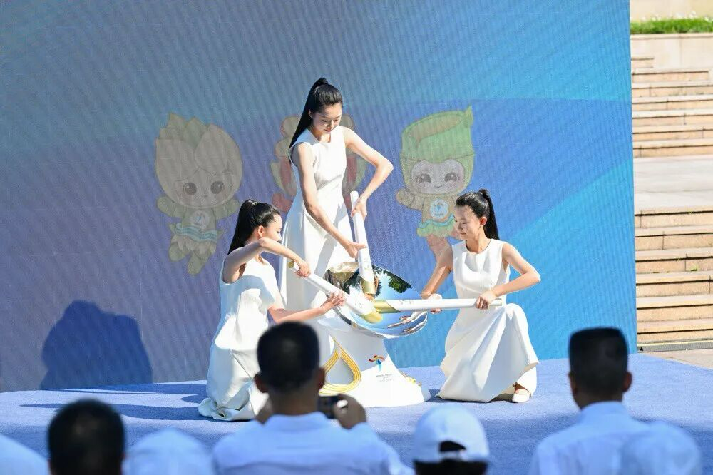 火种,在广安点燃!“四川银行杯”四川省第十五届运动会火种采集仪式举行(图3) 火种,在广安点燃!“四川银行杯”四川省第十五届运动会火种采集仪式举行(图3)
