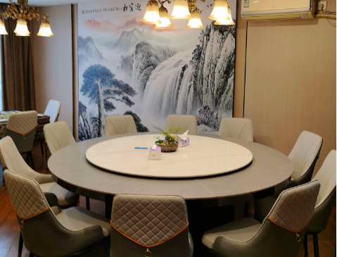 洪广佳与他的徽州双店:一江一街守徽味,三十年烟火暖人心(图3) 洪广佳与他的徽州双店:一江一街守徽味,三十年烟火暖人心(图3)