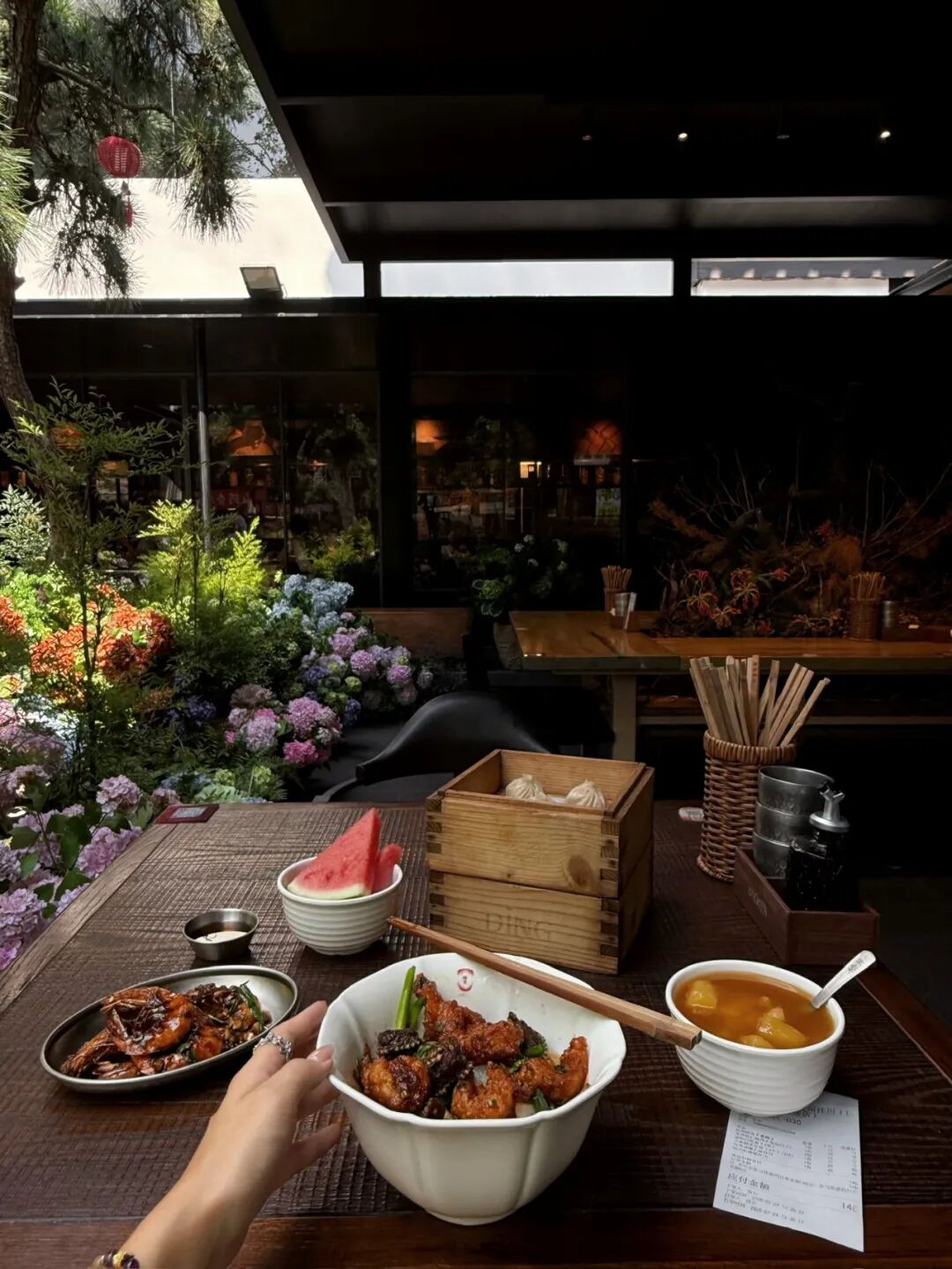 百日星“悦”游 | 跟着达人去夜游,解锁杭州夏夜的百般风情(图4) 百日星“悦”游 | 跟着达人去夜游,解锁杭州夏夜的百般风情(图4)